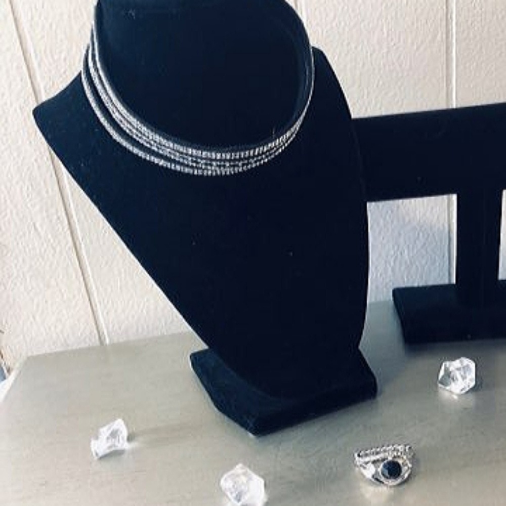Black Choker